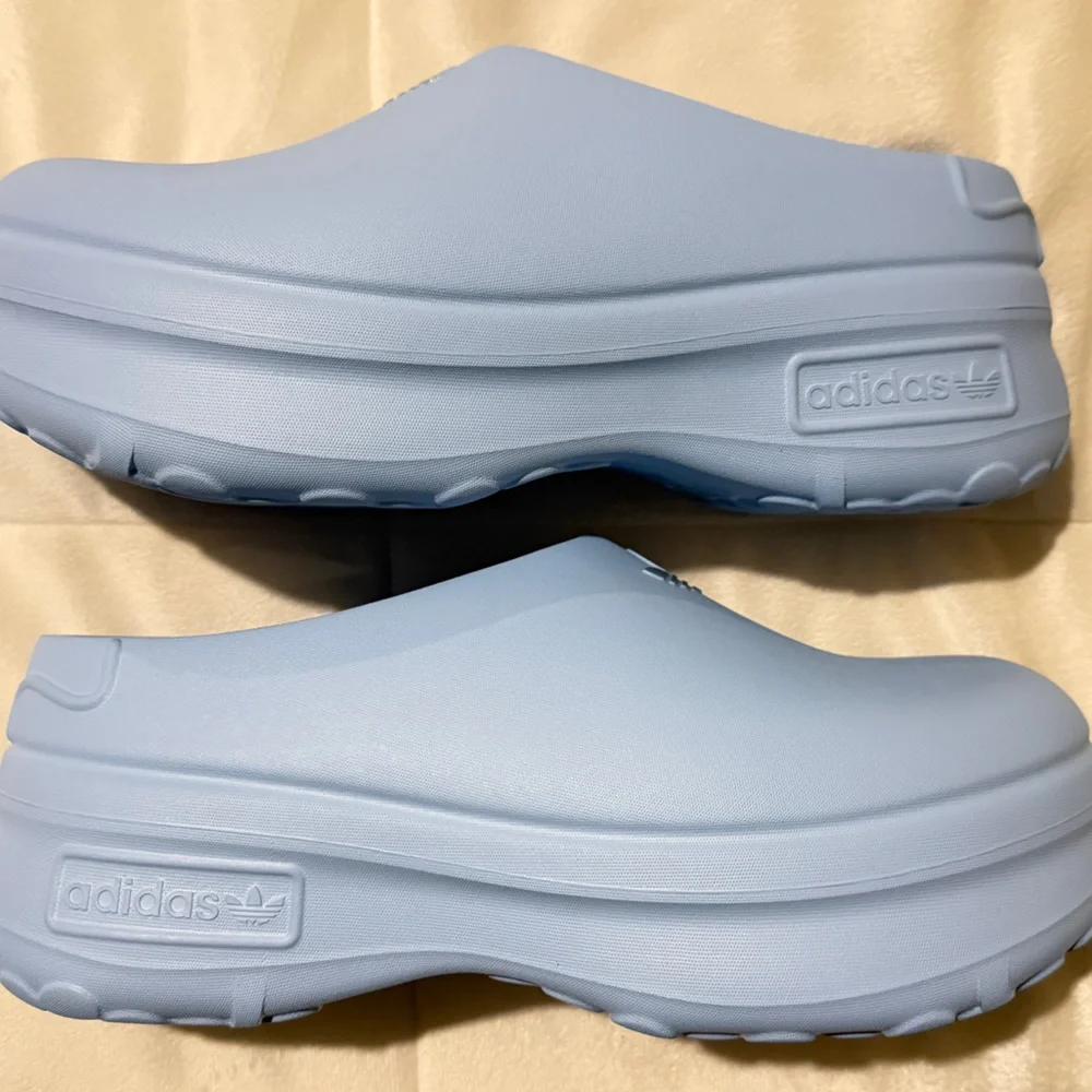 adidas Stan Smith Baby Blue Slip-On Clogs with Silver Logo - Picture 3 of 3